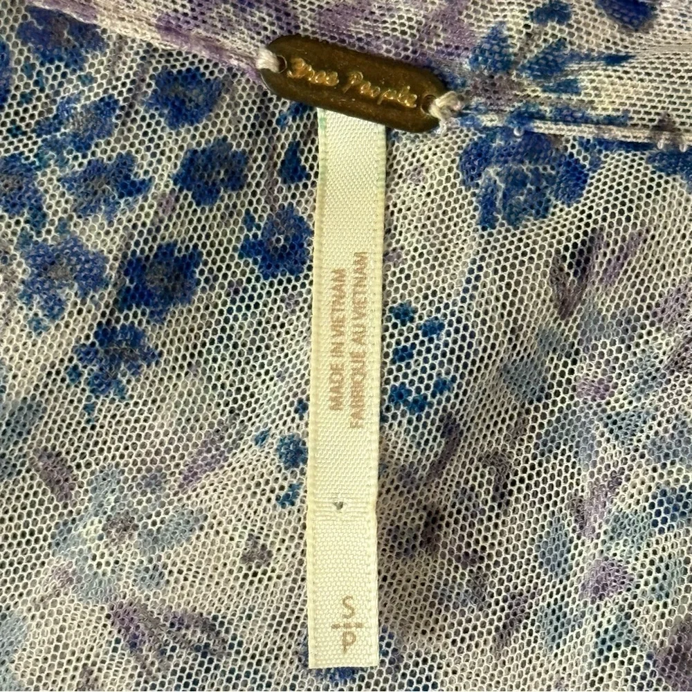 Free People Lavender Floral Ruffle Blouse. Size S/P
